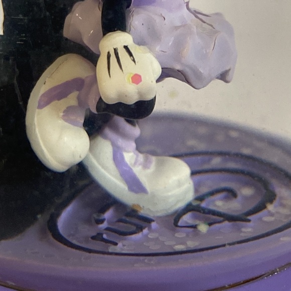 2019 RUN DISNEY PRINCESS SNOW GLOBE - Picture 11 of 15